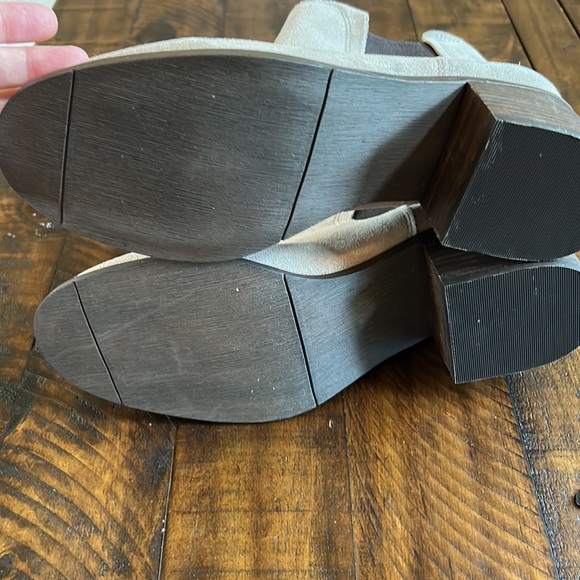 NWOT Madden Girl Camilla Suede Booties | Size 10 - Picture 5 of 7